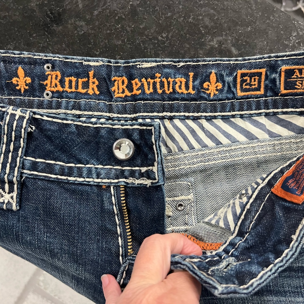ROCK REVIVAL denim shorts size 29